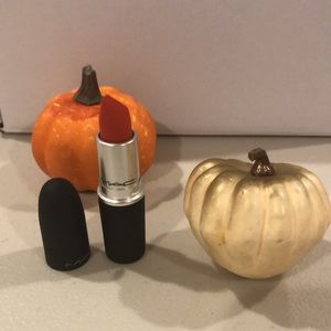 MAC POWDER KISS LIPSTICK /Color: #303 STYLE SHOCKED! NEW -Regular Size… w/o Box